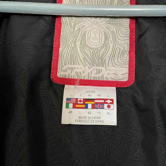 Women’s Spyder ski jacket - Picture 4 of 9